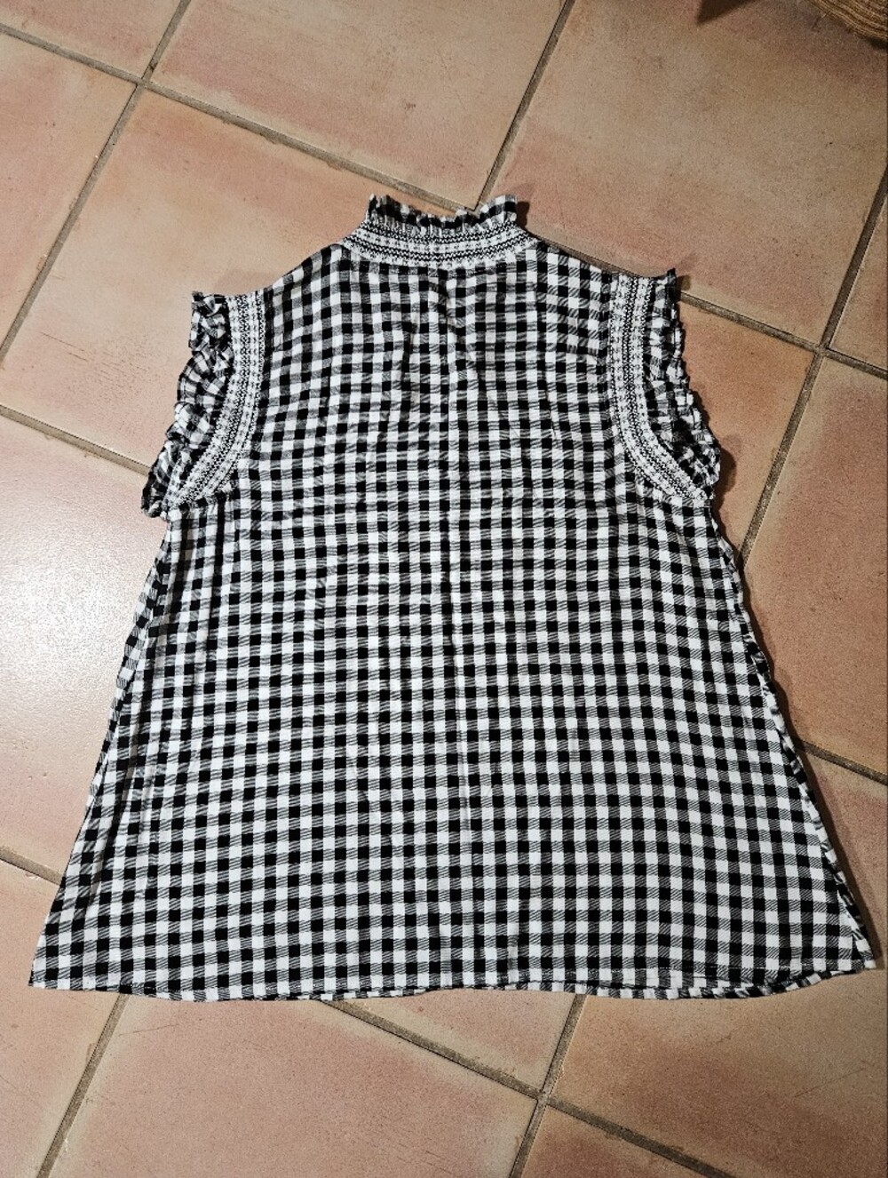 Crown & Ivy Black White Gingham Smocked Ruffle Sleeveless Top - Picture 8 of 12